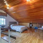 O Axouxere Feriehus Villarmayor (Galicia)